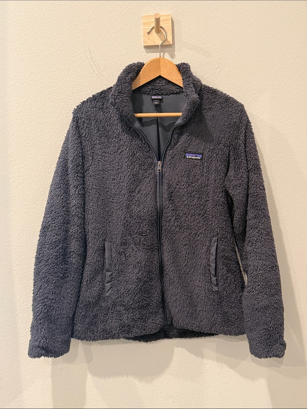 Patagonia Women's Los Gatos Charcoal Teddy High Pile Fleece Full-Zip Jacket L